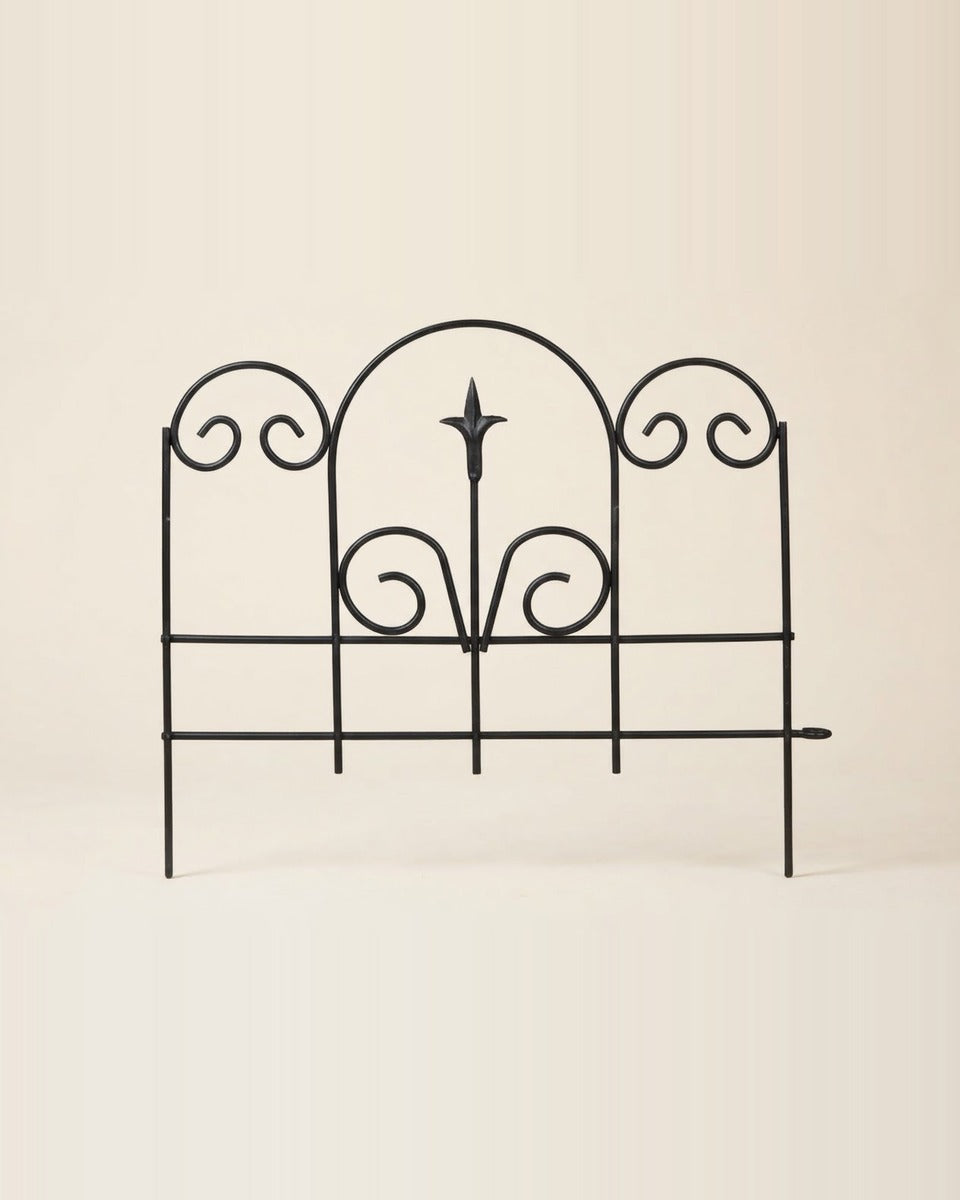 Black Steel Garden Border Fence, 16 x 18 in.