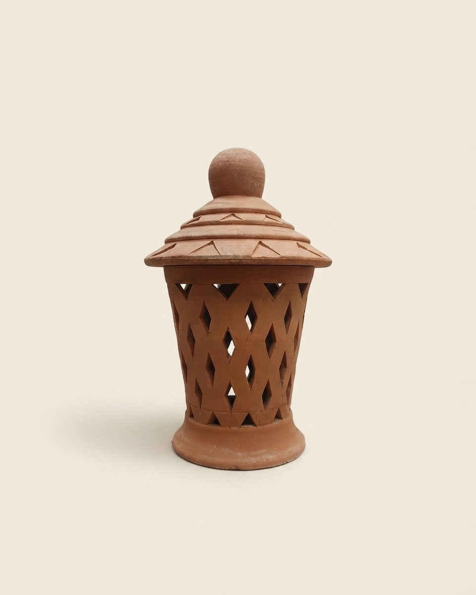 Carved Clay Lantern Pot – 30 CM حوض نباتات