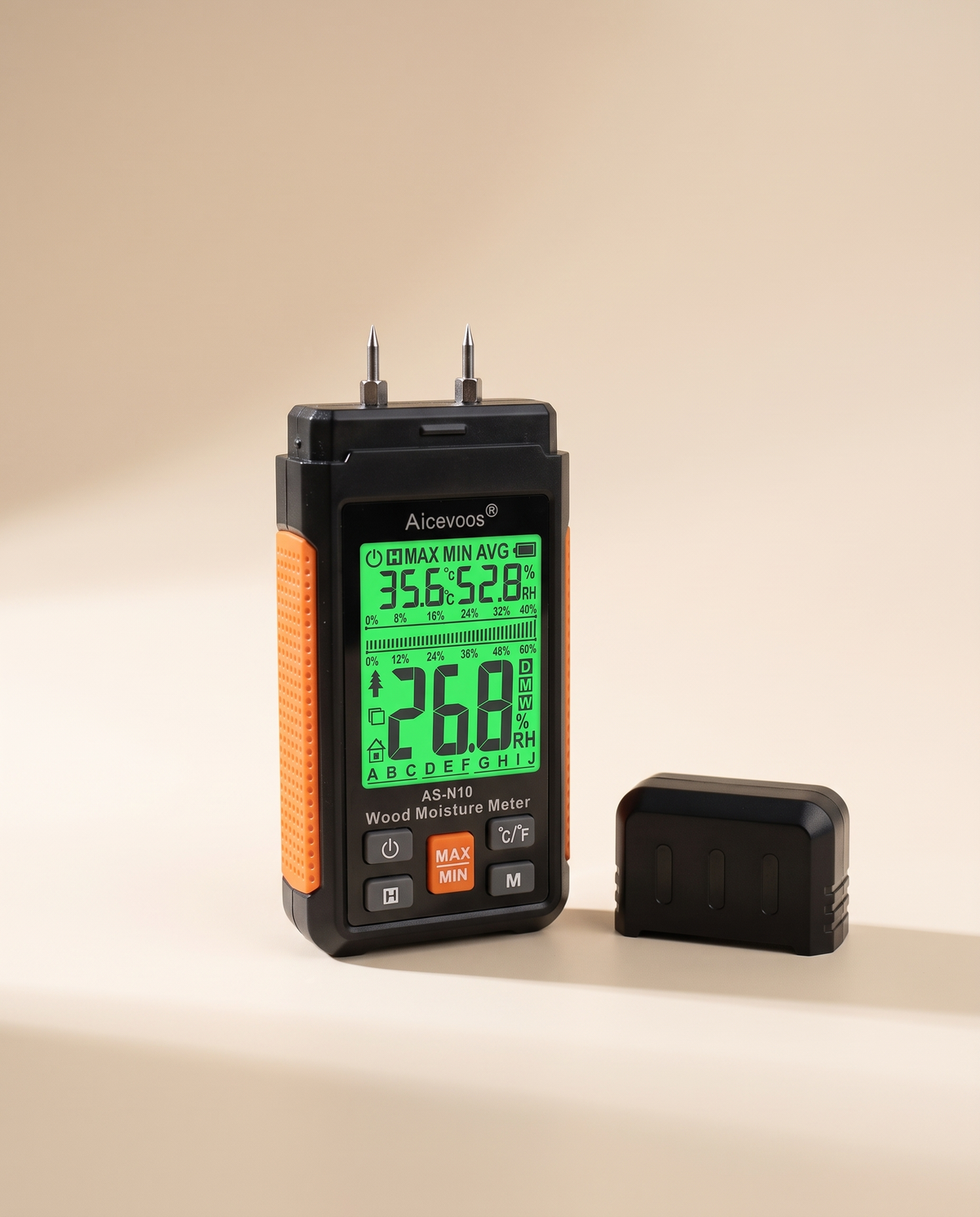 Digital wood moisture meter with backlit display and pins
