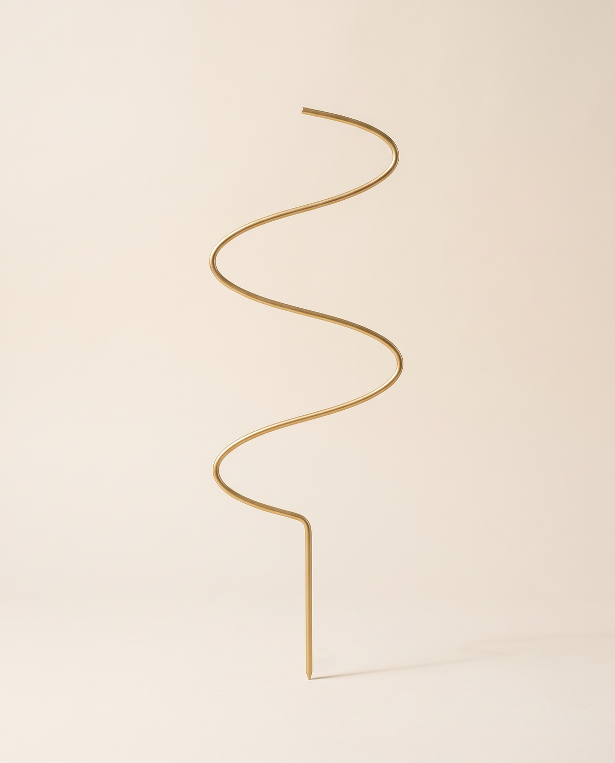 Golden wavy plant trellis 38cm