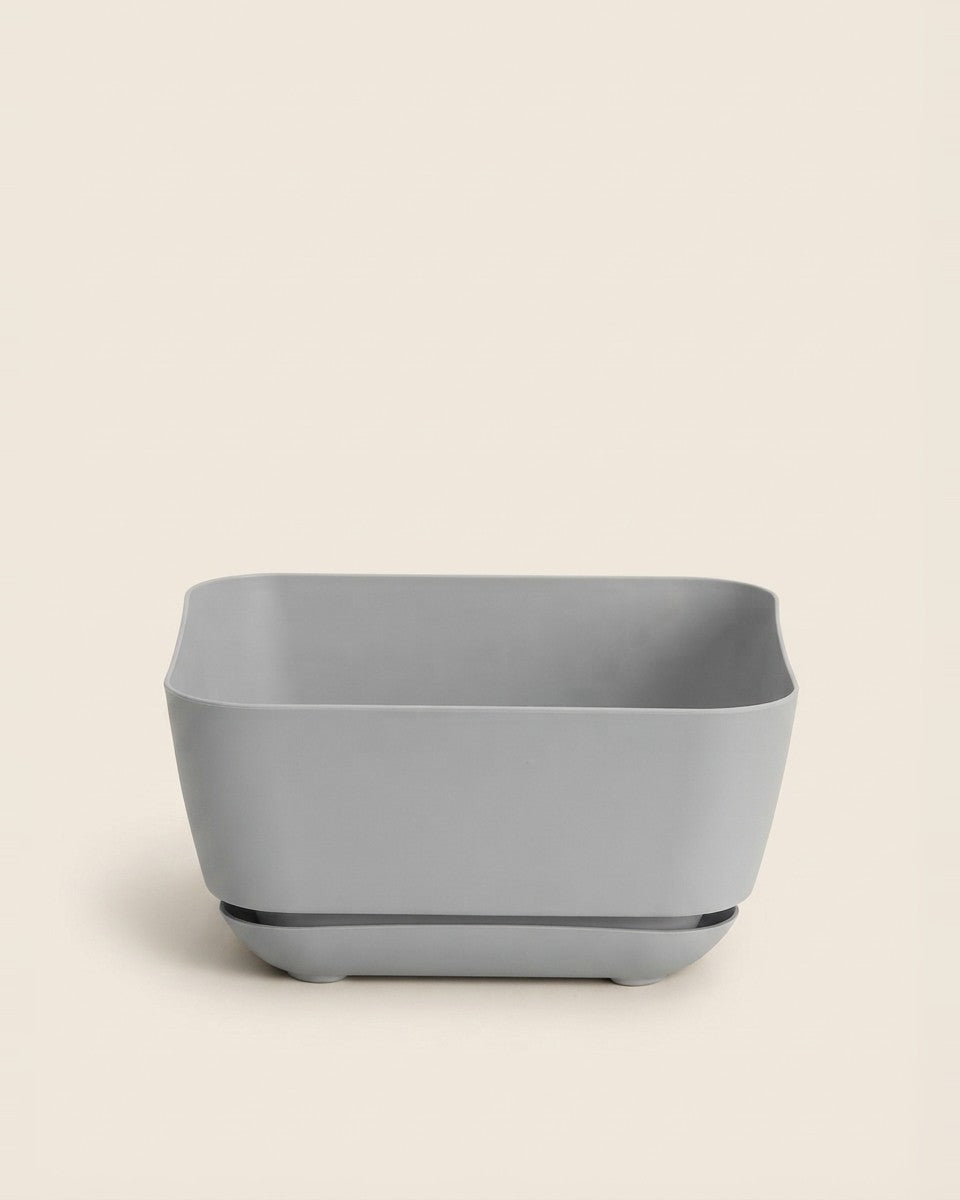 Novelty 6 In. H X 12 In. W X 12 In. D Plastic Majestic Large Garden Garden Planter Gray حوض نباتات